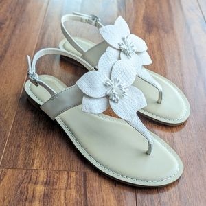 NWOT Alex Marie Paulisa Sandals Size 8